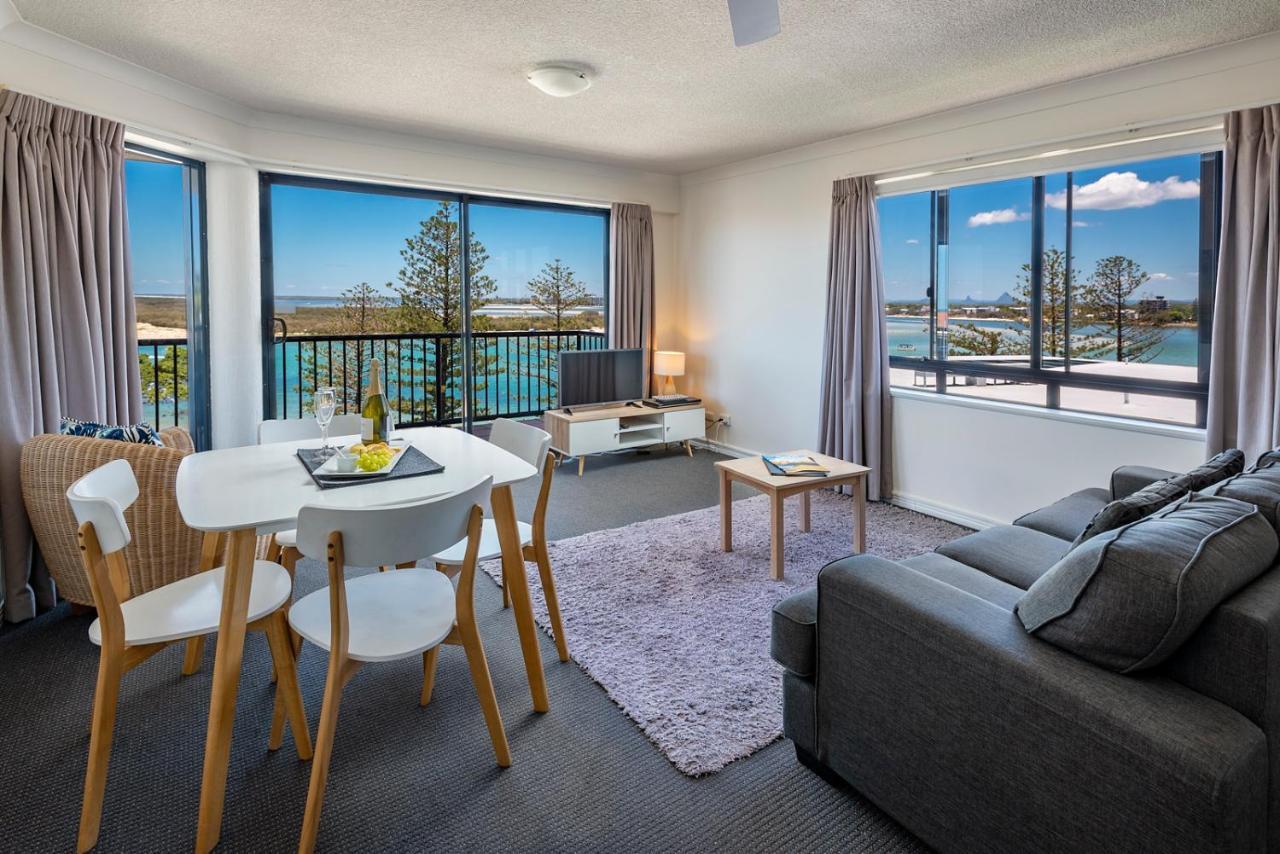 Belaire Place Motel Apartments Калундра Екстериор снимка