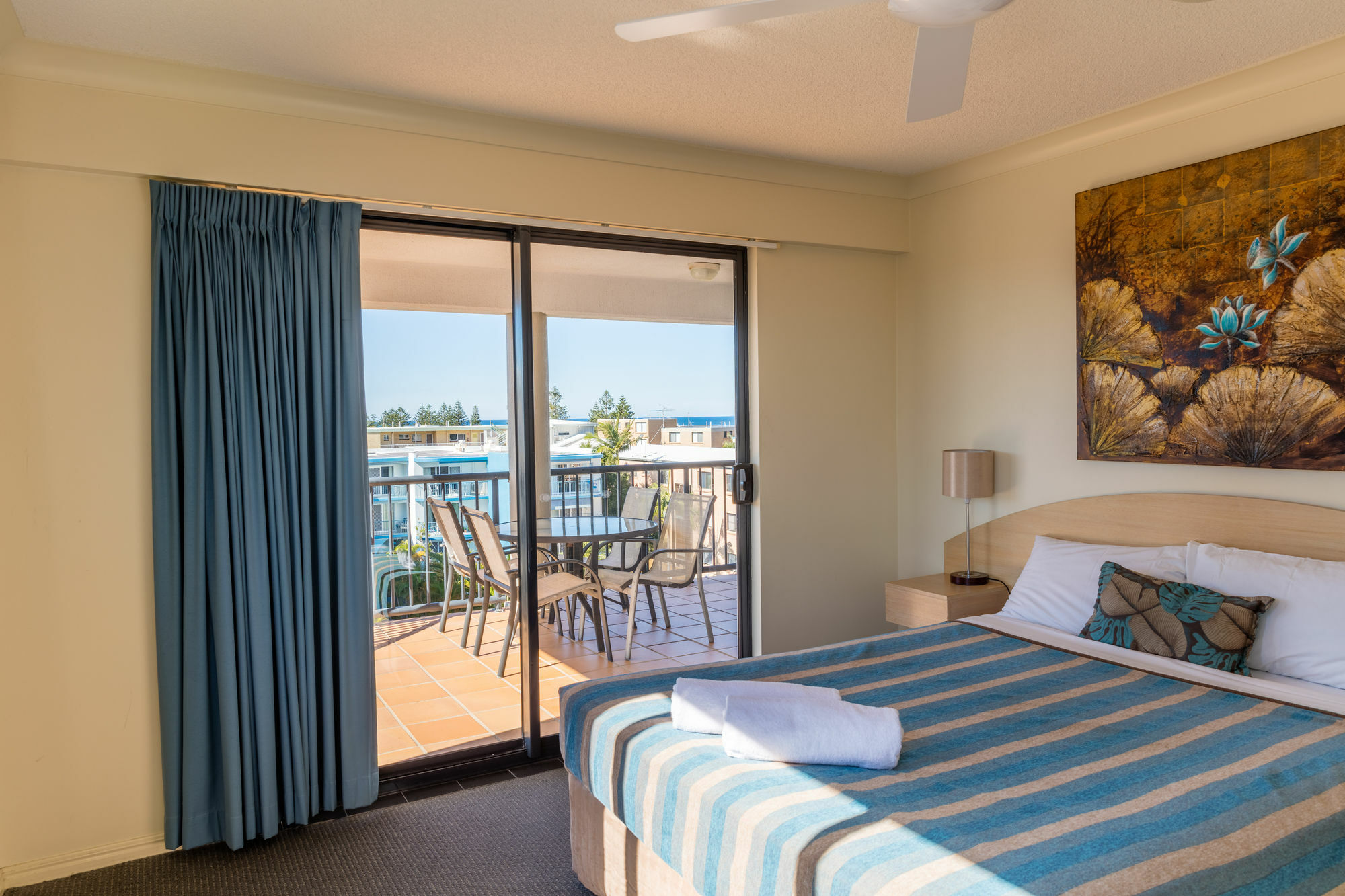 Belaire Place Motel Apartments Калундра Екстериор снимка