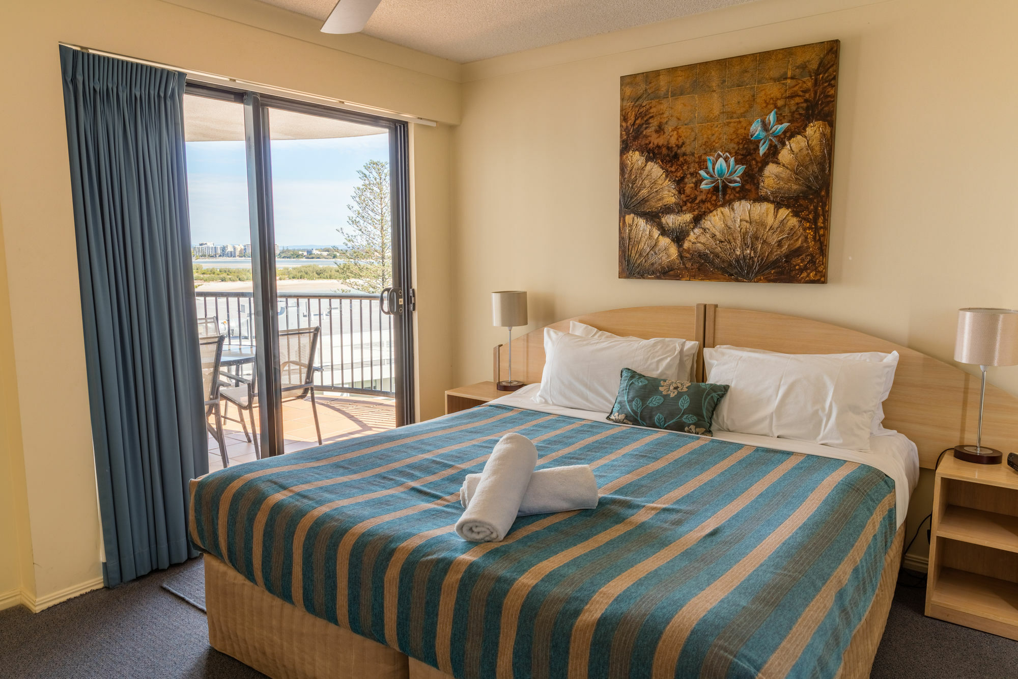 Belaire Place Motel Apartments Калундра Екстериор снимка