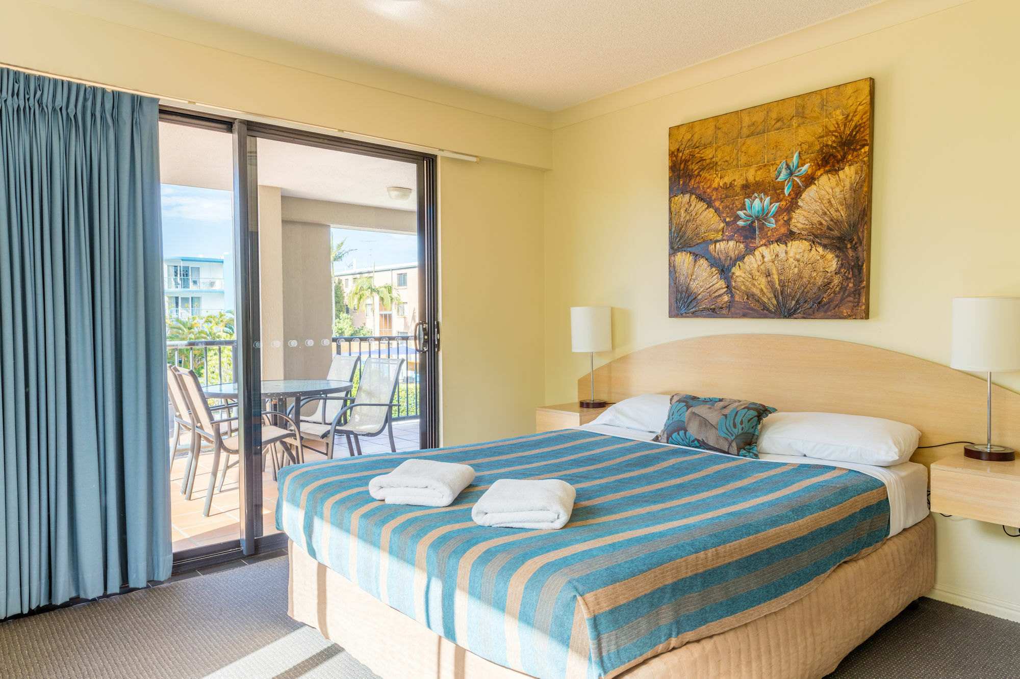 Belaire Place Motel Apartments Калундра Екстериор снимка